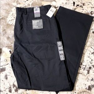 NWT Men’s Dockers Easy Khaki Pants in Black